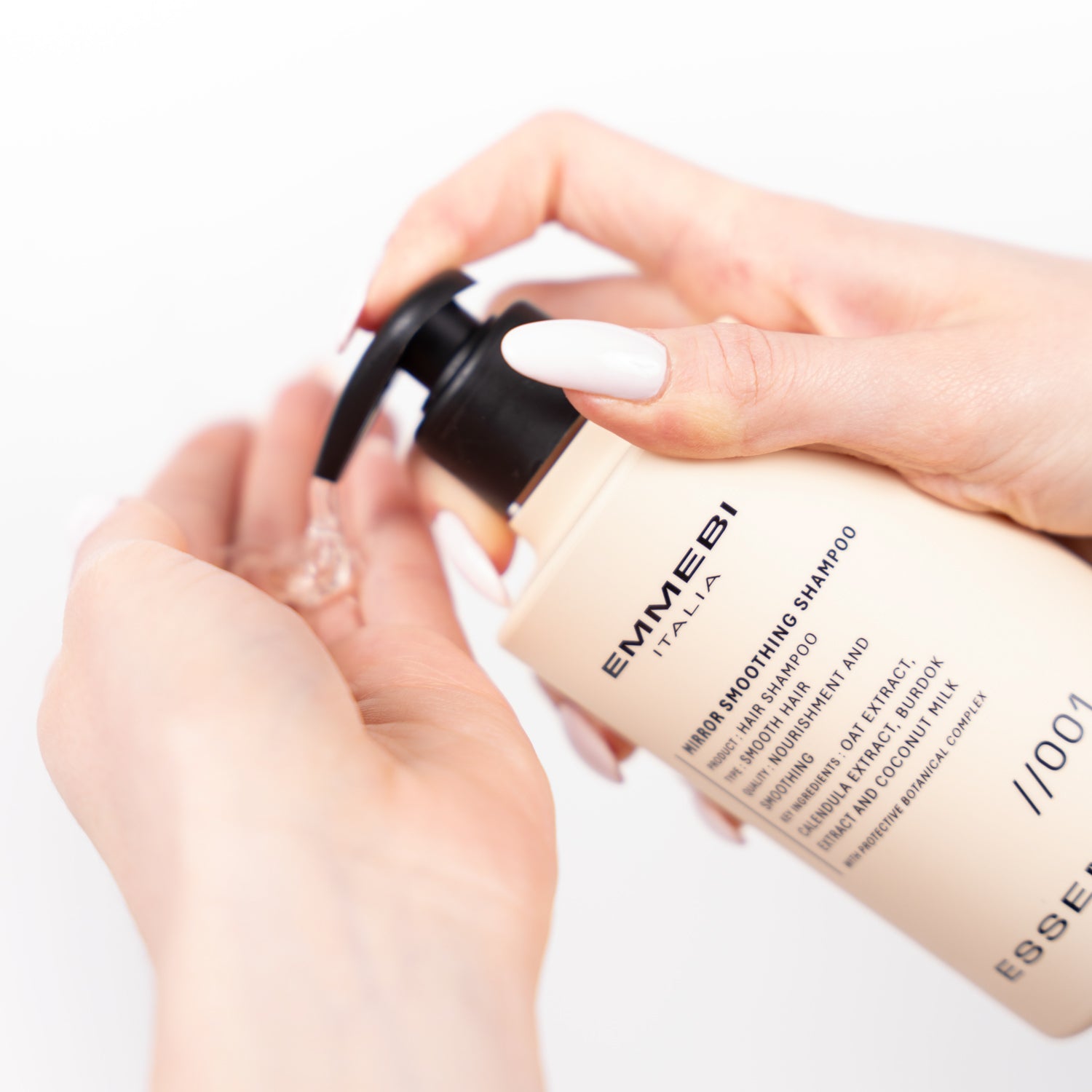 Essenza Mirror Smoothing Shampoo