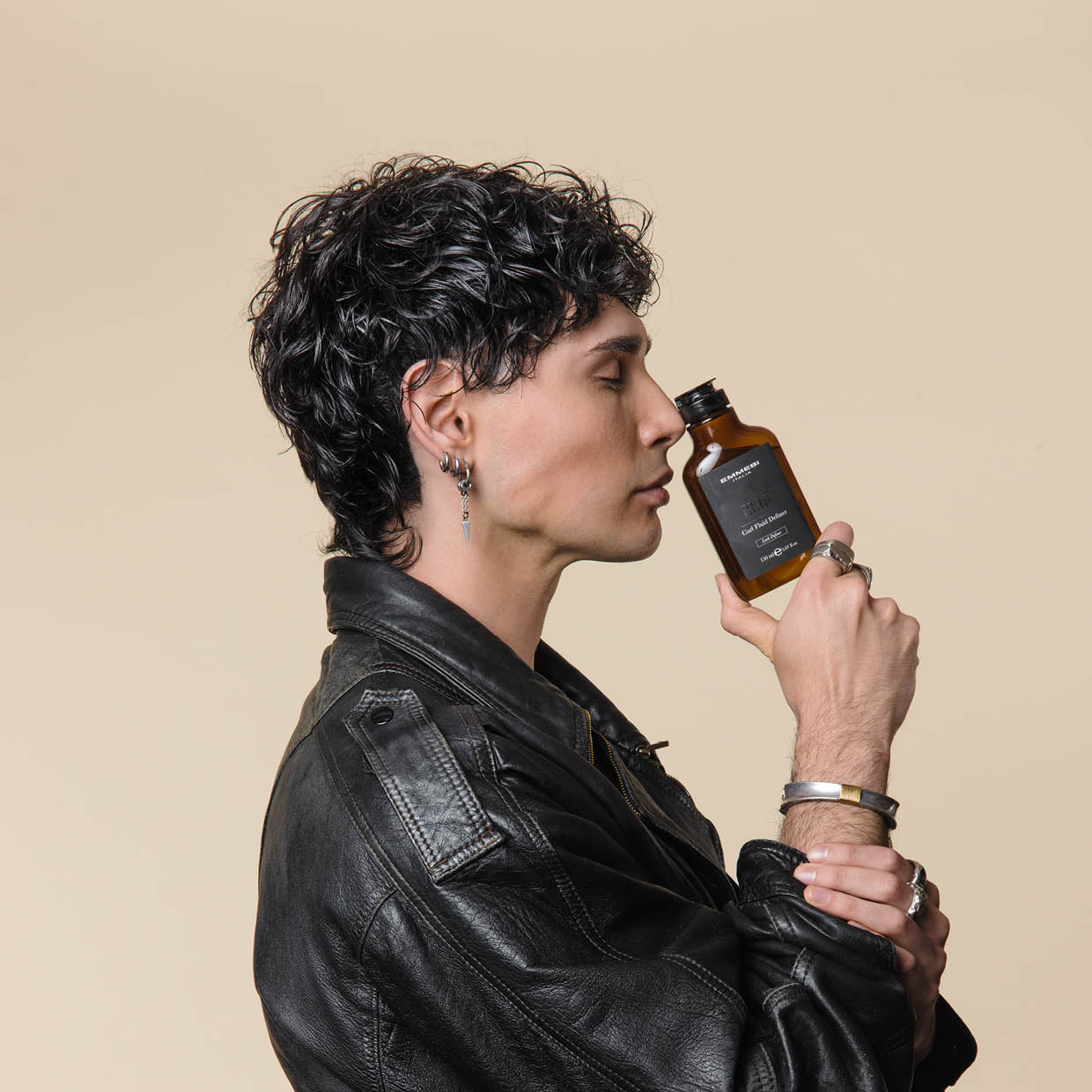 Man Curl Fluid Definer